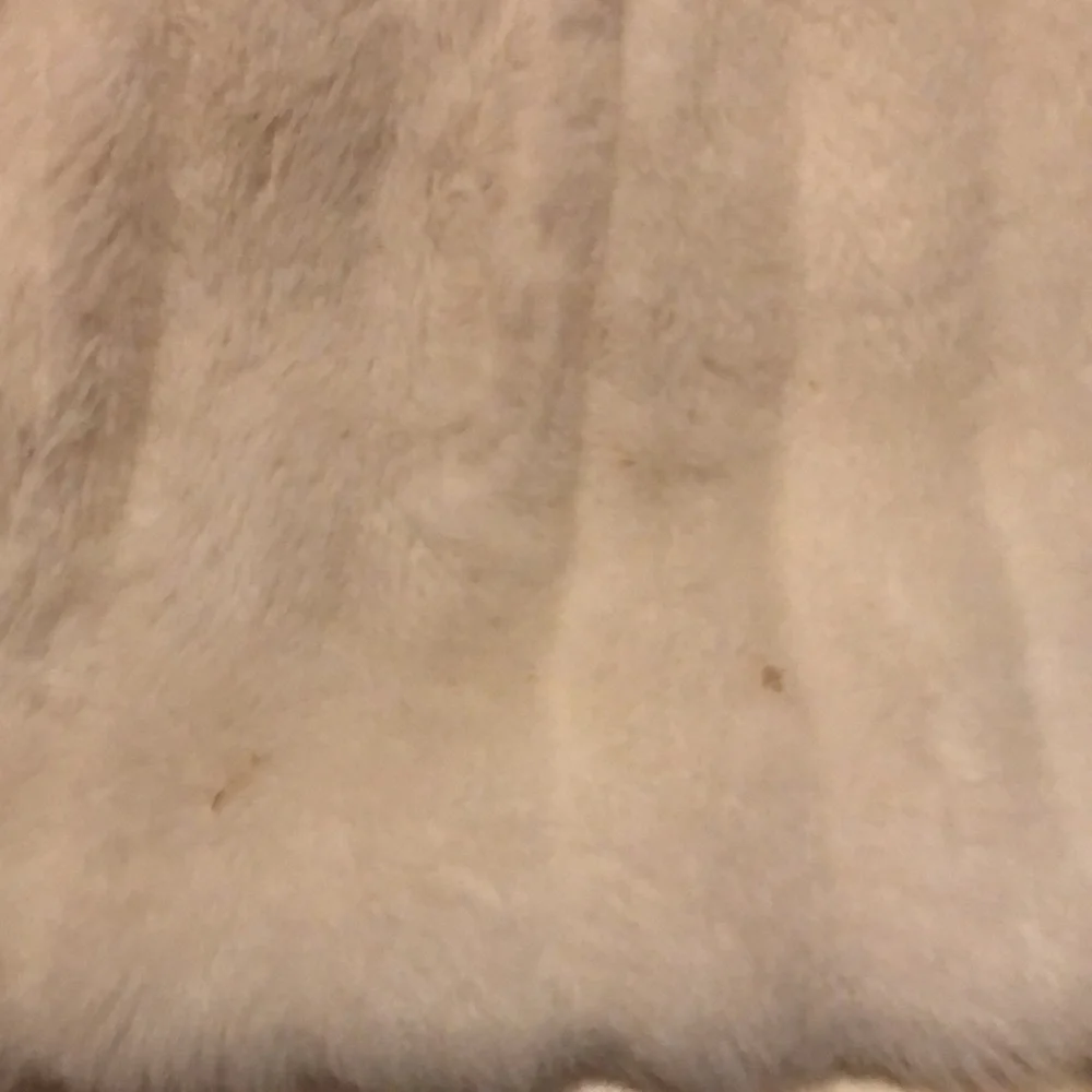 Vintage faux fur ribbed jacket. So glam on!! No rips in the lining - Picture 7 of 8